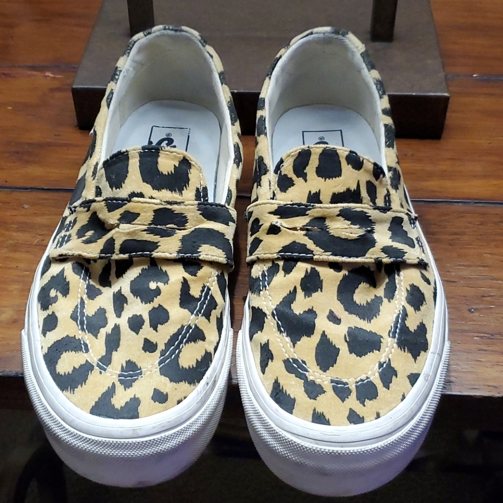 Vans Sz. 10 men Black & Gold